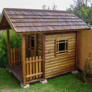 Casita Ivana – tejas de madera